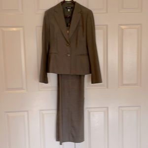 Holt Renfrew classic blazer and pants. Size 8. Taupe, 100% lightweight wool.